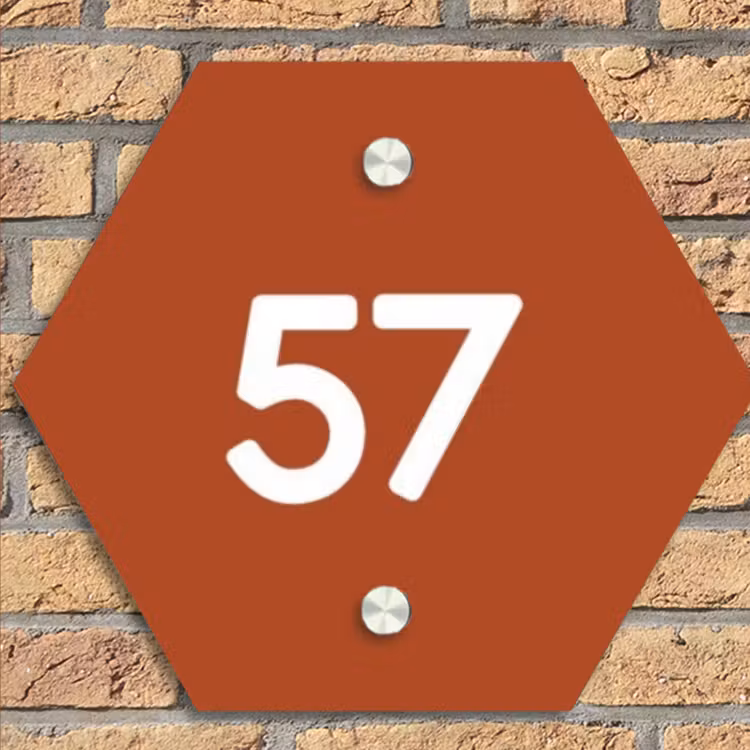 Roestbruin - Traditioneel Naambord Hexagon klein -sfeer1