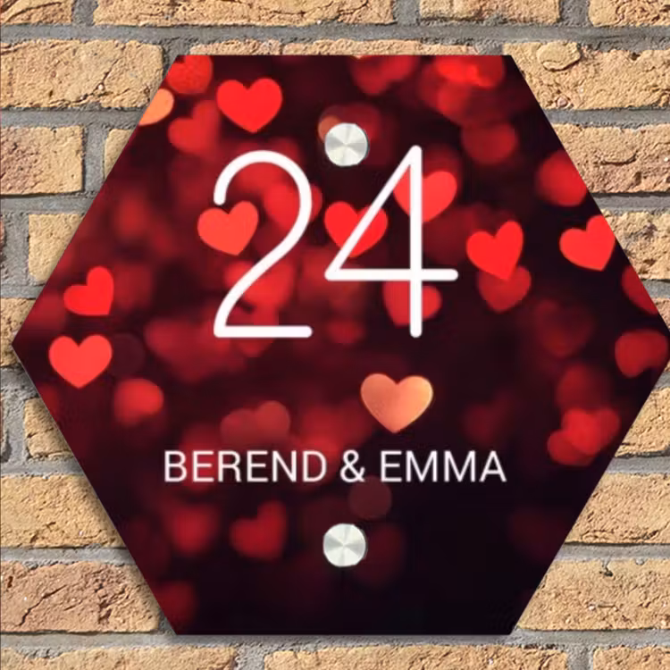 Rode hartjes - Klassiek Naambord Hexagon klein -sfeer1