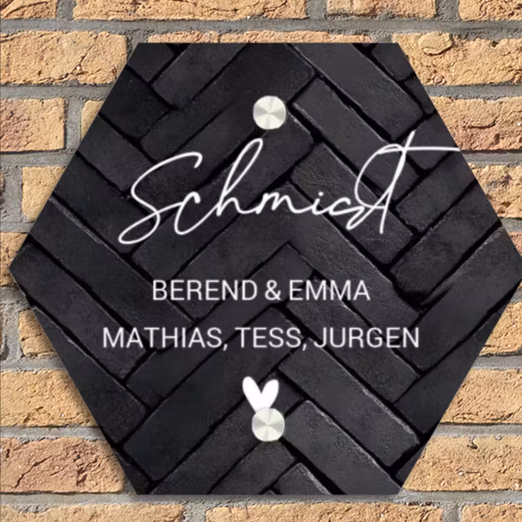 Zwarte tegels - Sierlijk Naambord Hexagon klein -sfeer1