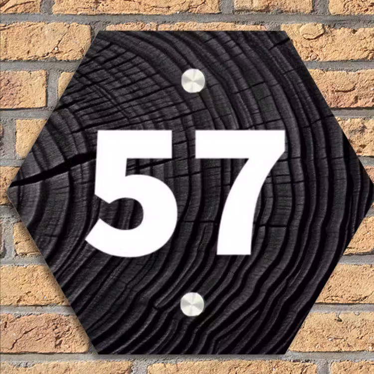 Zwarte houten nerf - Traditioneel Naambord Hexagon klein -sfeer1