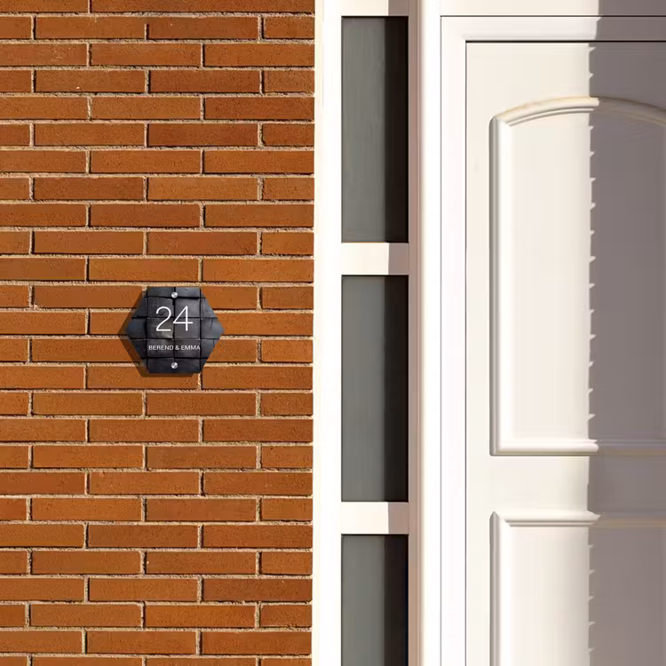Zwarte houtblokken - Klassiek Naambord Hexagon klein -sfeer3-hexagon-XS