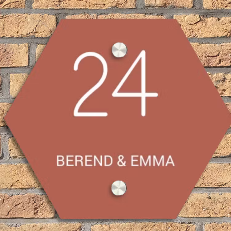 Terracotta - Klassiek Naambord Hexagon klein -sfeer1