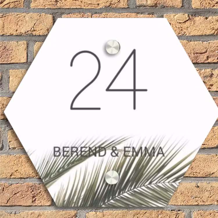 Wit met palmblad - Klassiek Naambord Hexagon klein -sfeer1