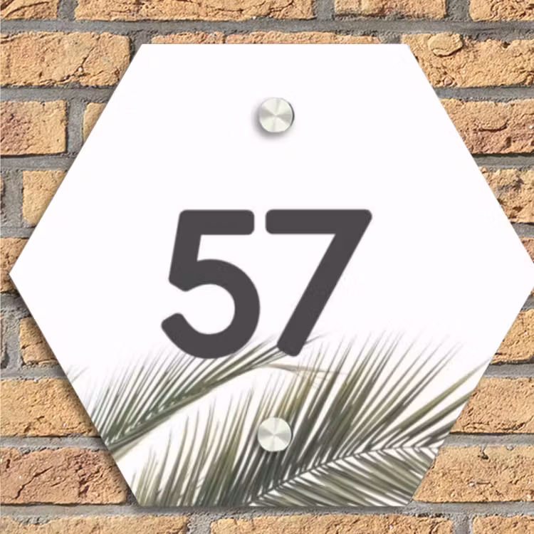 Wit met palmblad - Traditioneel Naambord Hexagon klein -sfeer1
