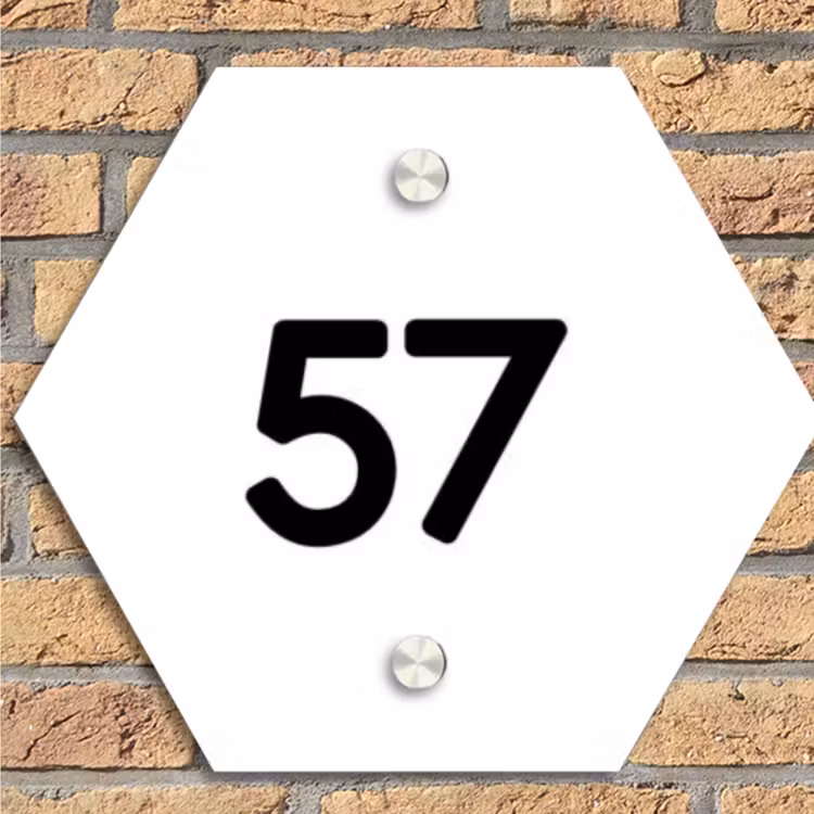 Wit vlak - Traditioneel Naambord Hexagon klein -sfeer1