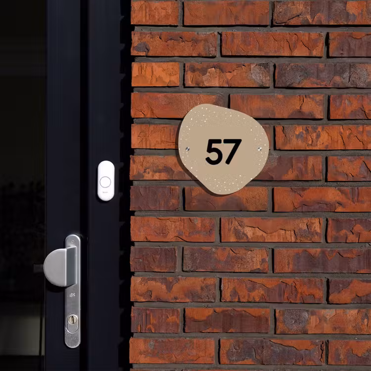 Beige met stippen - Traditioneel Naambord Organisch middel -sfeer1