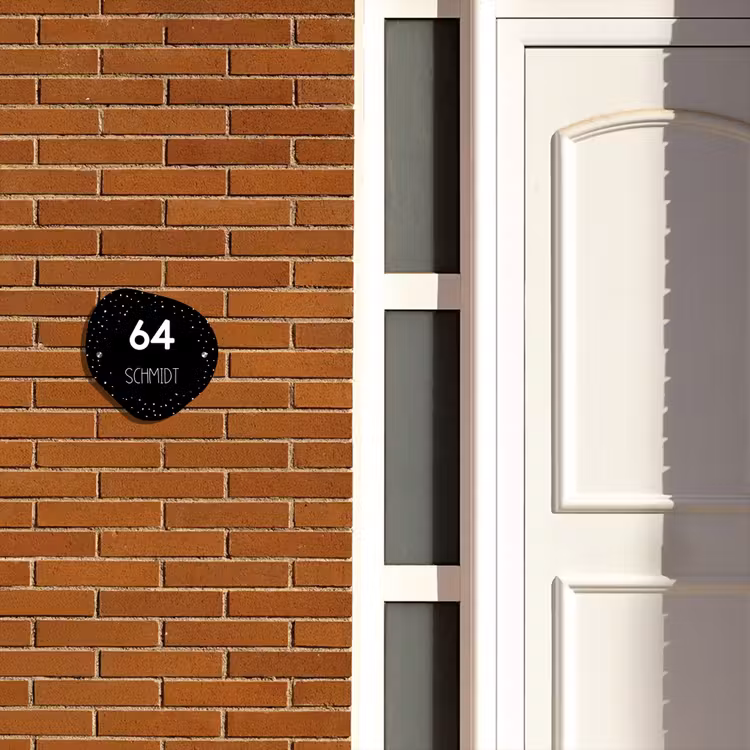 Zwart met stippen - Modern Naambord Organisch middel -sfeer3