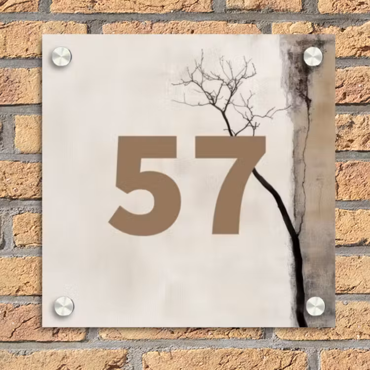Boomsilhouet beige achtergrond - Traditioneel Naambord Vierkant klein -sfeer1