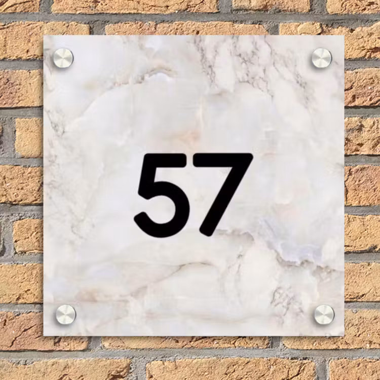 Beige marmer - Modern Naambord Vierkant klein -sfeer1