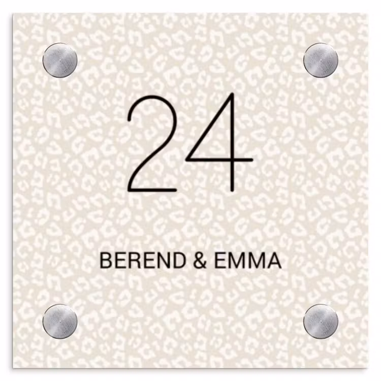 Beige panterprint - Klassiek Naambord Vierkant klein -3d