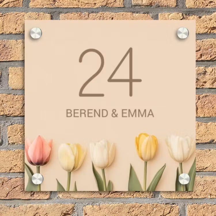 Gekleurde tulpen beige achtergrond - Klassiek Naambord Vierkant klein -sfeer1