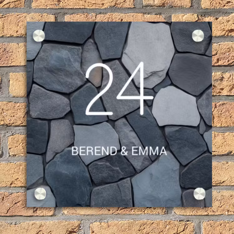 Donkergrijze stenen - Klassiek Naambord Vierkant klein -sfeer1