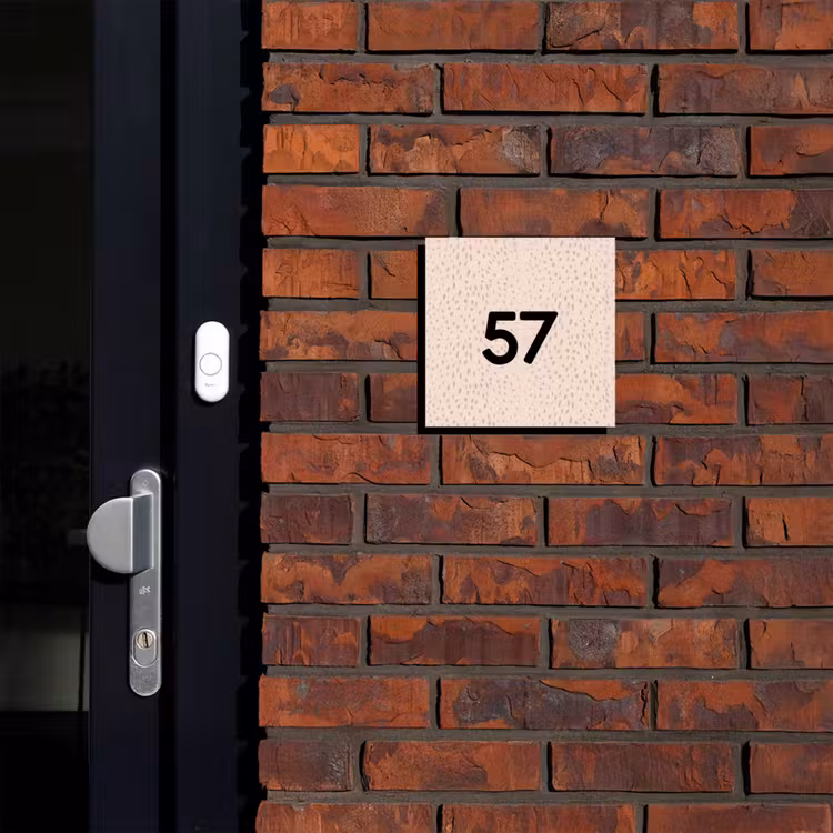 Lichtroze met stippen - Traditioneel Naambord Vierkant klein -sfeer1-XS
