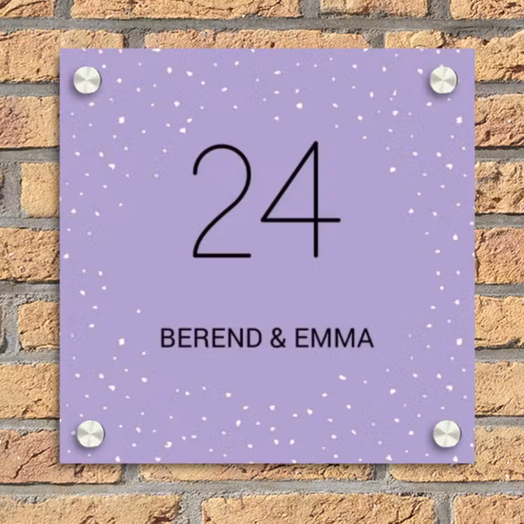 Paars met stippen - Klassiek Naambord Vierkant klein -sfeer1
