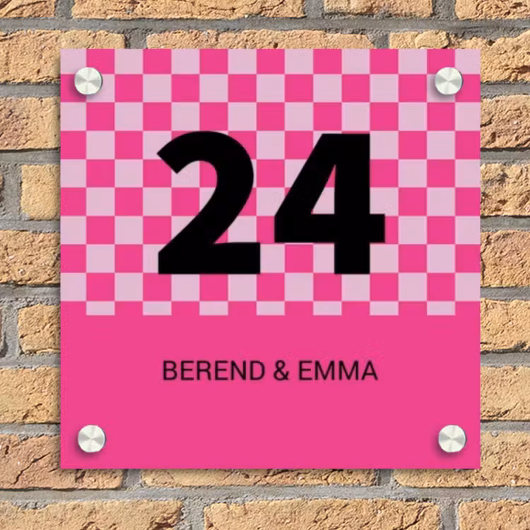 Roze - Blokjes - Klassiek Naambord Vierkant klein -sfeer1