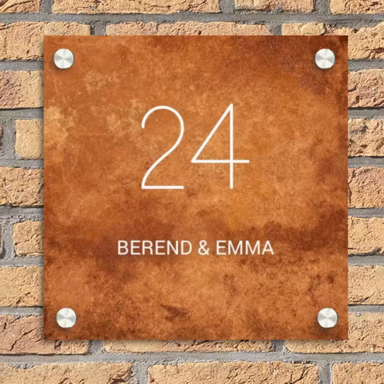 Roest - Klassiek Naambord Vierkant klein -sfeer1