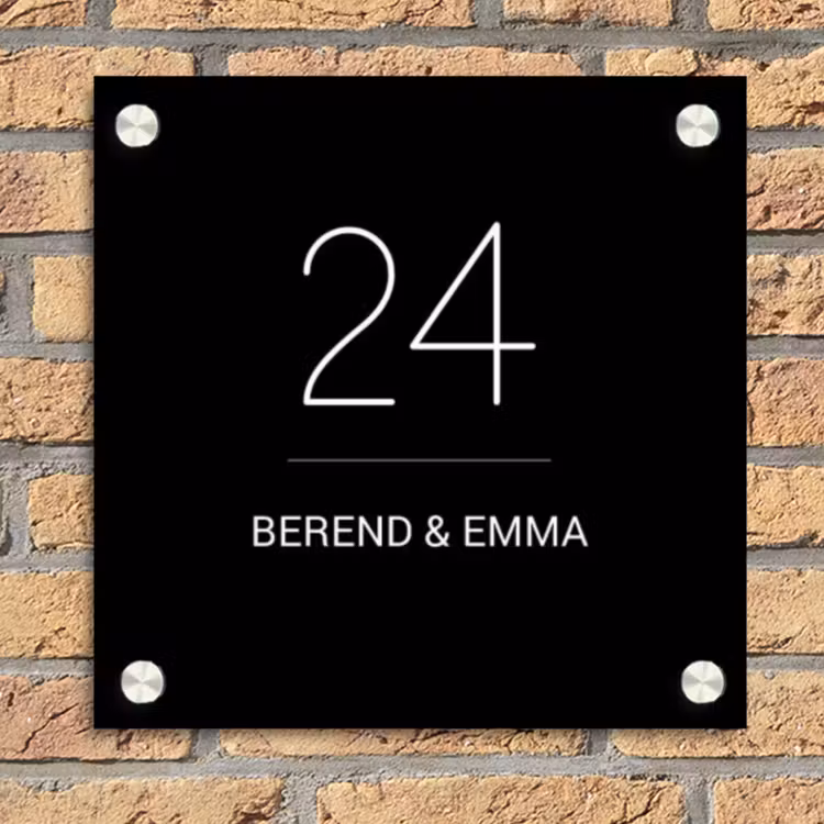 Zwart vlak - Klassiek Naambord Vierkant klein -sfeer1