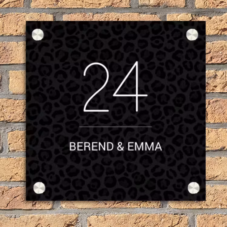 Zwart panterprint - Klassiek Naambord Vierkant klein -sfeer1