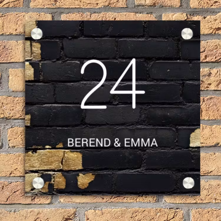 Stenen goud zwart - Klassiek Naambord Vierkant klein -sfeer1