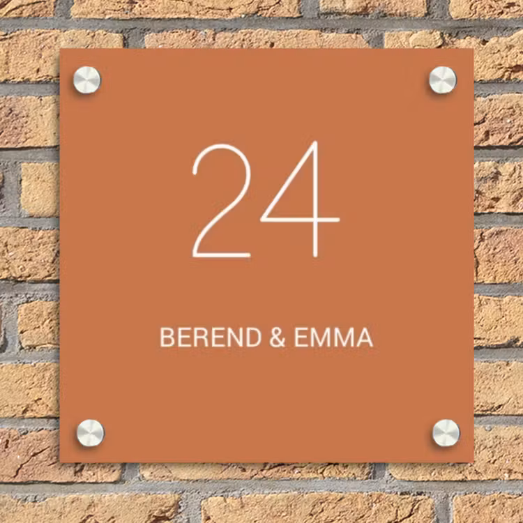 Terracotta - Klassiek Naambord Vierkant klein -sfeer1