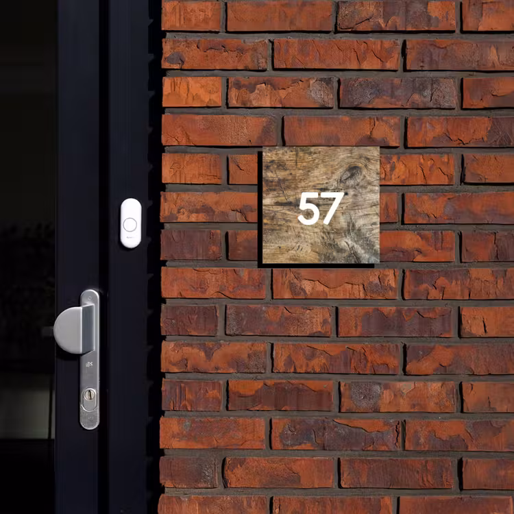 Verweerd hout - Traditioneel Naambord Vierkant klein -sfeer1-XS