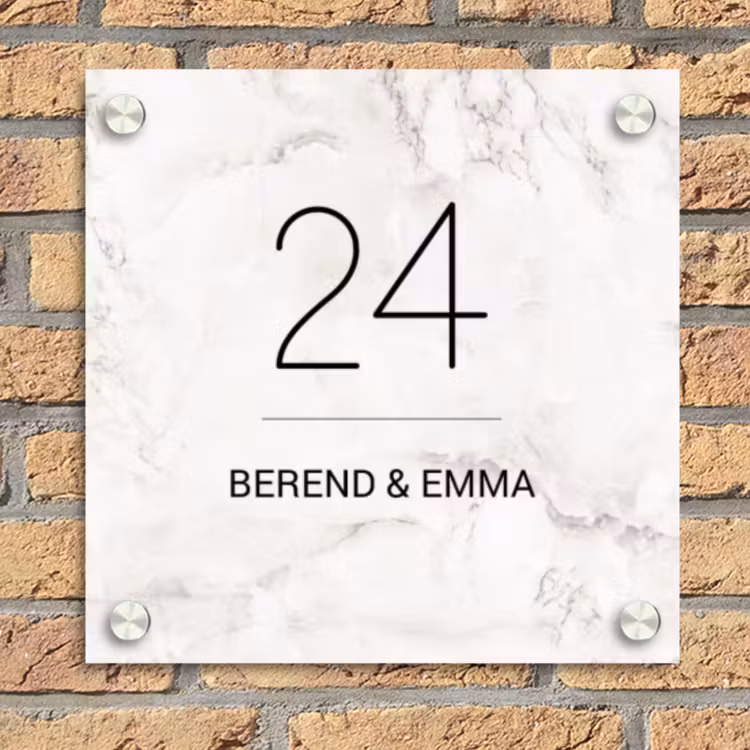 Wit marmer - Klassiek Naambord Vierkant klein -sfeer1