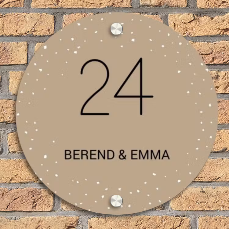 Beige met stippen - Klassiek Naambord Rond klein -sfeer1
