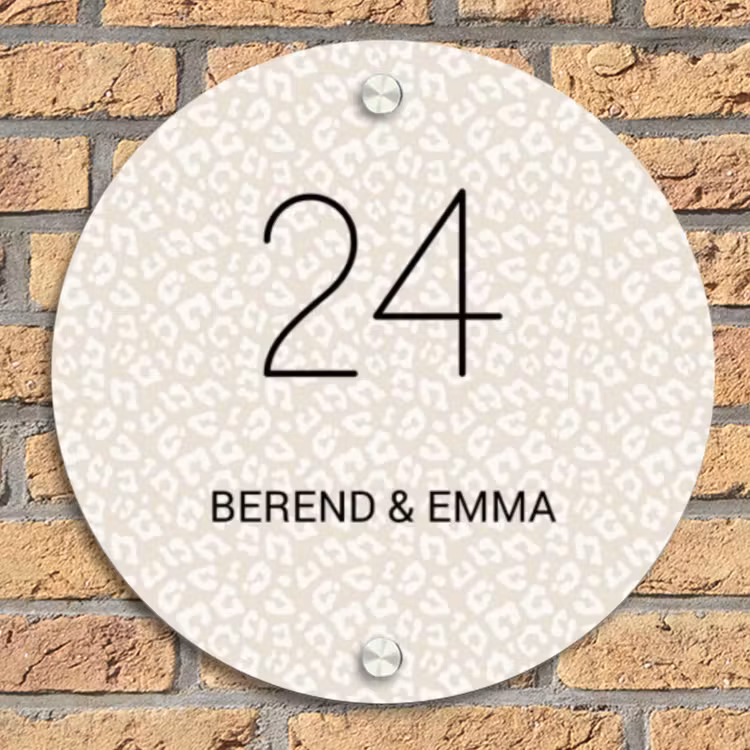 Beige panterprint - Klassiek Naambord Rond klein -sfeer1