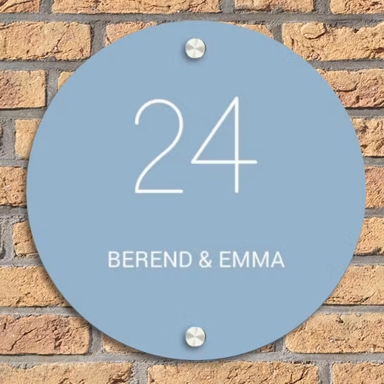 Effen - Lichtblauw - Klassiek Naambord Rond klein -sfeer1