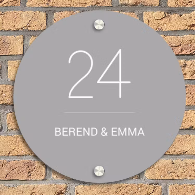 Effen lichtgrijs - Klassiek Naambord Rond klein -sfeer1
