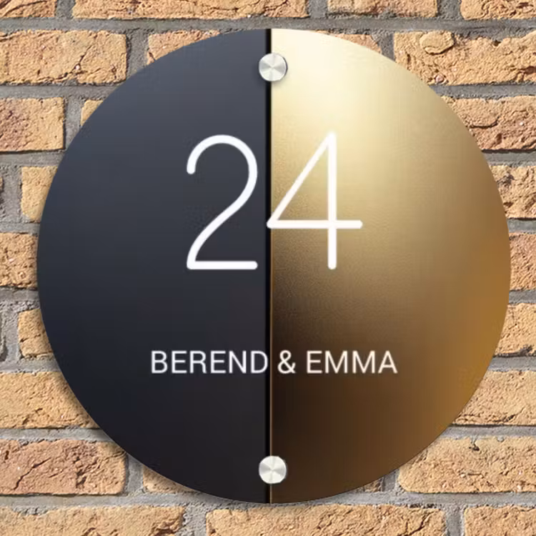 Half goud zwart - Klassiek Naambord Rond klein -sfeer1