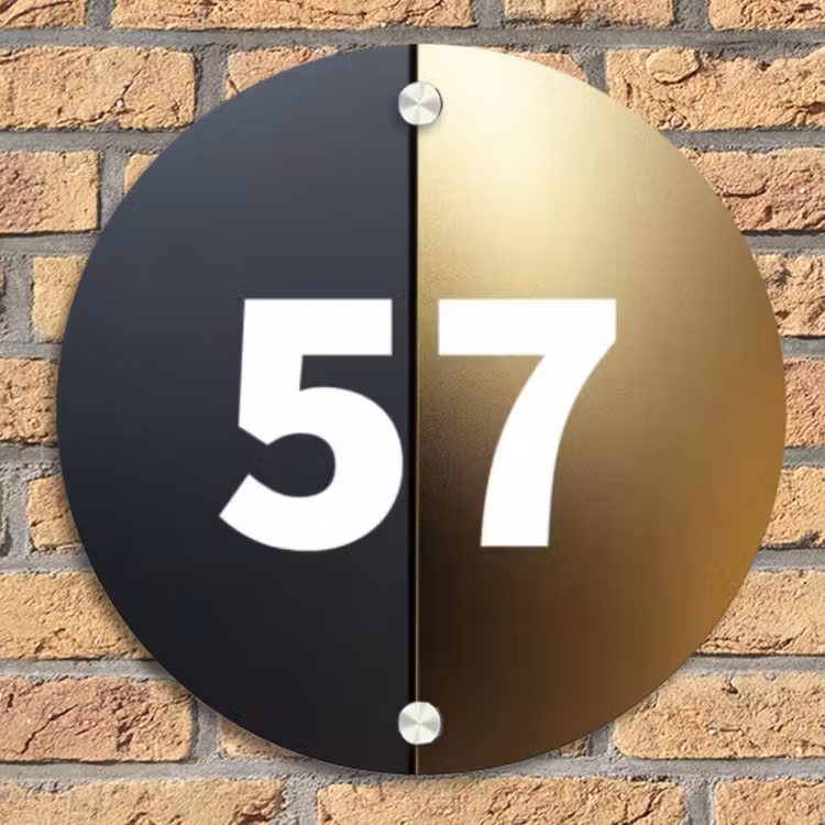 Half goud zwart - Traditioneel Naambord Rond klein -sfeer1