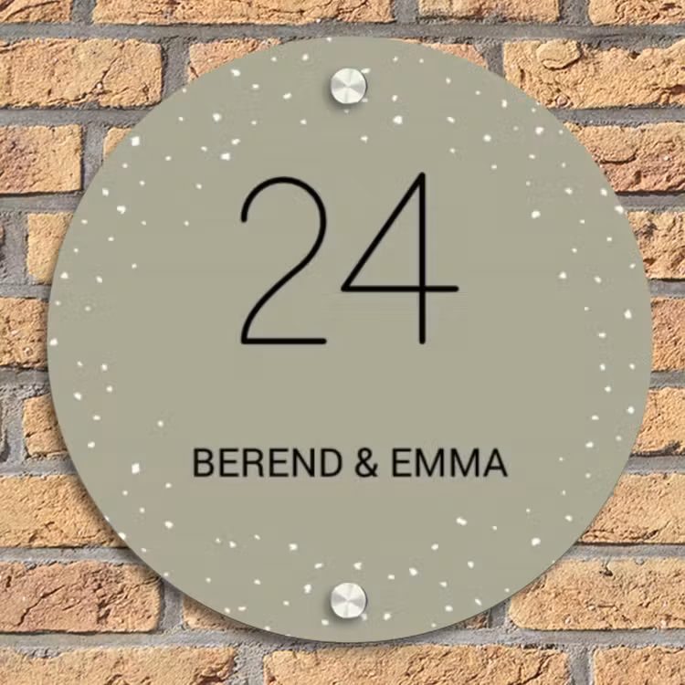 Olijfgroen met stippen - Klassiek Naambord Rond klein -sfeer1