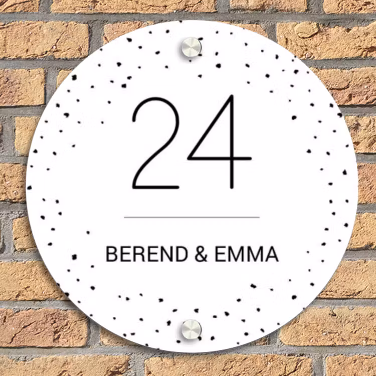 Wit met stippen - Klassiek Naambord Rond klein -sfeer1