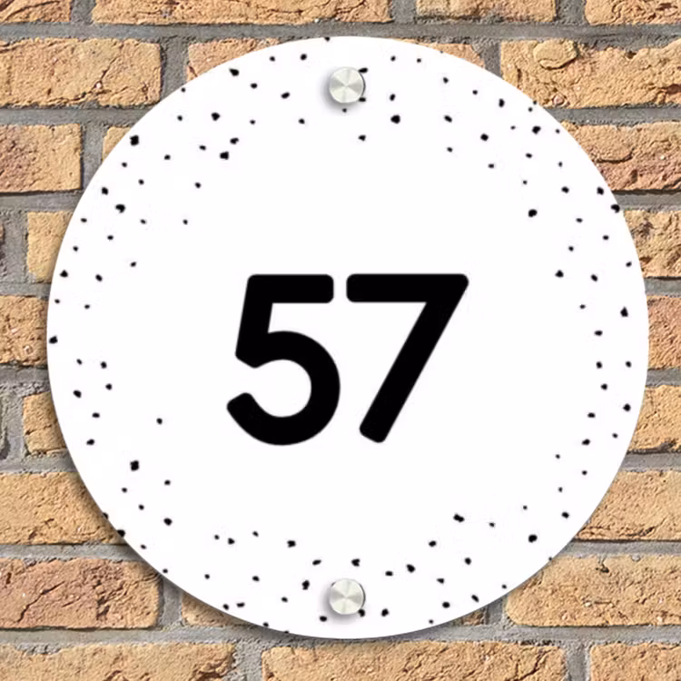 Wit met stippen - Traditioneel Naambord Rond klein -sfeer1