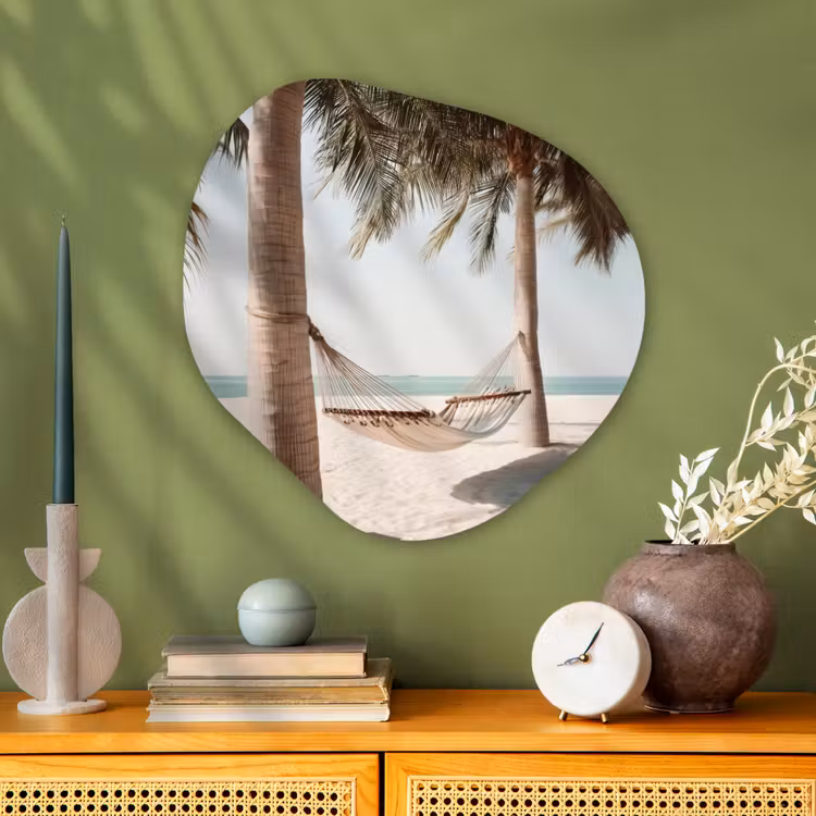 Hangmat - Palmbomen - Strand - Zee Wandcirkel Organisch Aluminium middel -sfeer2