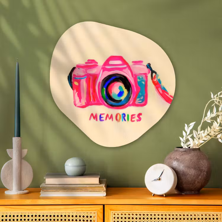 Camera - Memories - Roze - Geschilderd Wandcirkel Organisch Aluminium middel -sfeer2