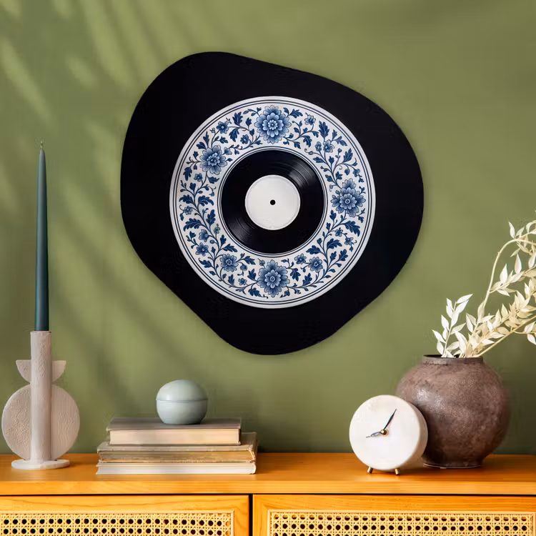 Vinyl - LP - Delfts Blauw - Muziek Wandcirkel Organisch Aluminium middel -sfeer2
