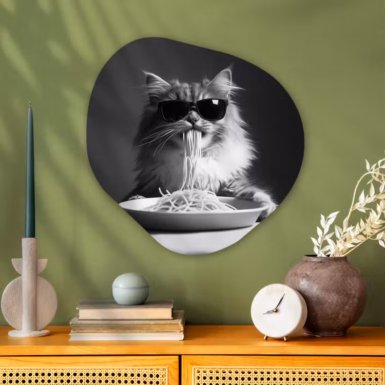 Langharige kat - Zonnebril - Spaghetti - Humor - Zwart - wit Wandcirkel Organisch Plexiglas middel -sfeer2