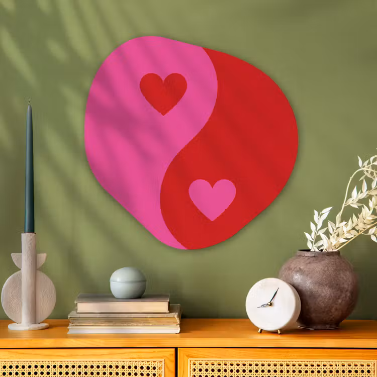 Minimalistisch - Rood - Roze - Hartjes Wandcirkel Organisch Plexiglas middel -sfeer2