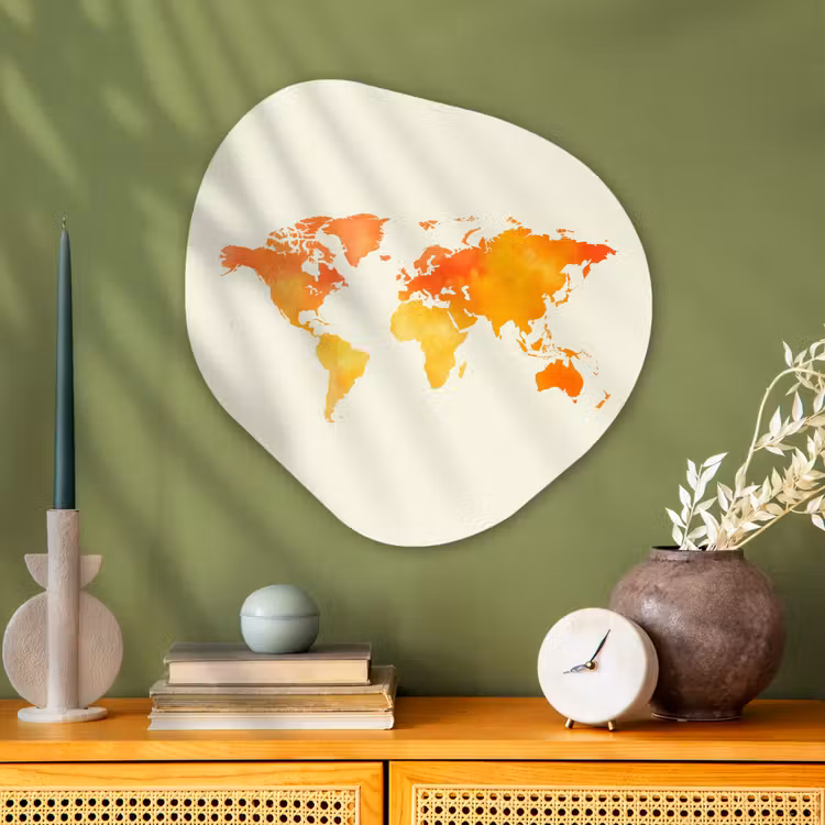 Wereldkaart - Oranje - Kleurrijk Wandcirkel Organisch Plexiglas middel -sfeer2