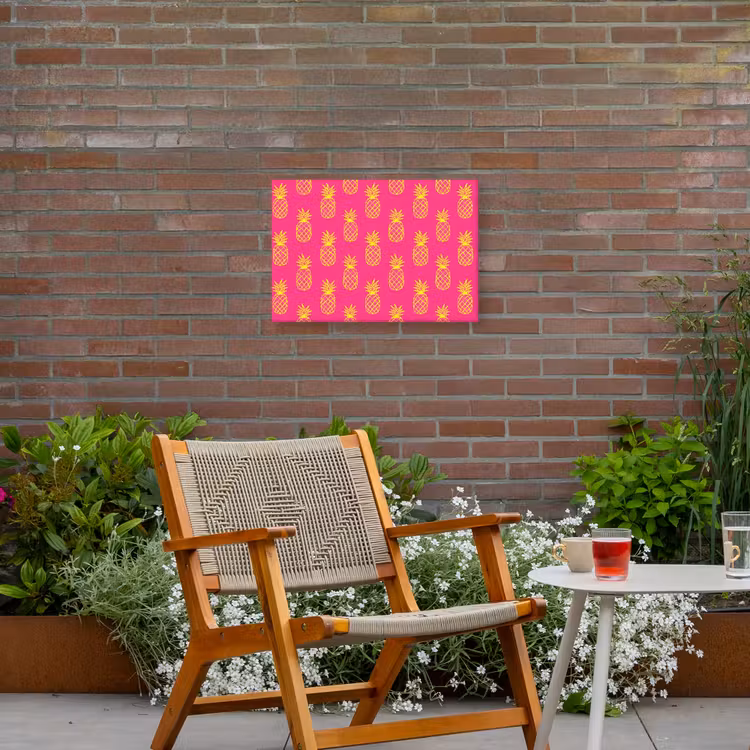 Ananas - Trendy - Roze Tuinposter op houten frame 2 cm dik klein 845 -sfeer3