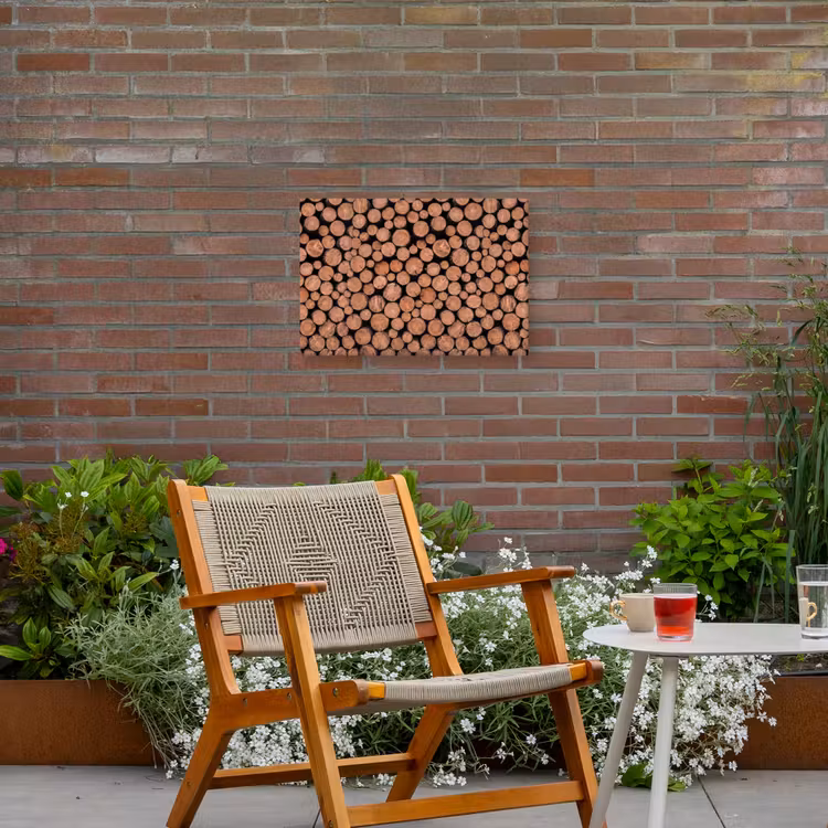 Houtblokken - Textuur - Patroon - Bruin - Rustiek Tuinposter op houten frame 2 cm dik klein -sfeer3