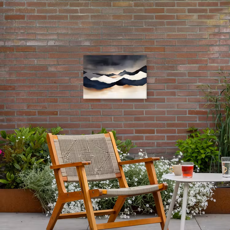 Bergen - Donkerblauw - Landschap Tuinposter op houten frame 2 cm dik klein -sfeer3