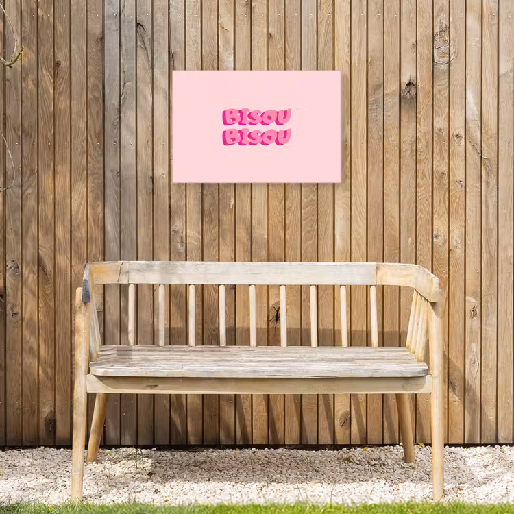 Bisou - Roze - Dikke letters Tuinposter op houten frame 2 cm dik klein -sfeer4