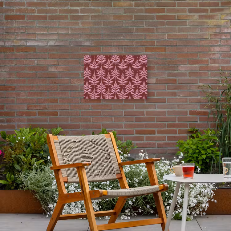 Blad - Patroon - Paars Tuinposter op houten frame 2 cm dik klein 845 -sfeer3