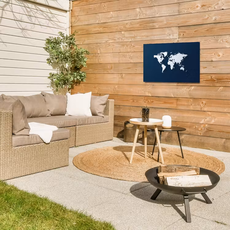 Blauw - Wereldkaart - Modern - Wit Tuinposter op houten frame 2 cm dik klein -sfeer2