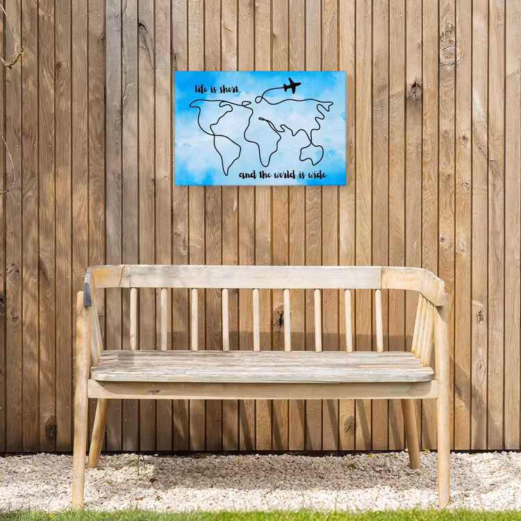 Blauw - Quote - Wereldkaart Tuinposter op houten frame 2 cm dik klein -sfeer4
