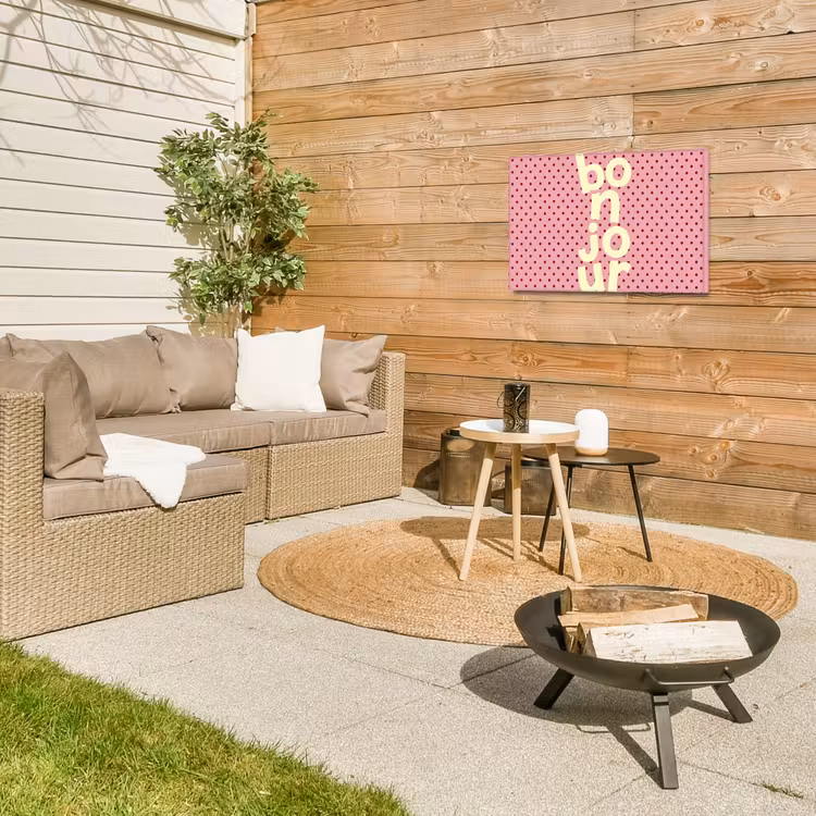 Bonjour - Stippen - Roze- Geel Tuinposter op houten frame 2 cm dik klein -sfeer2