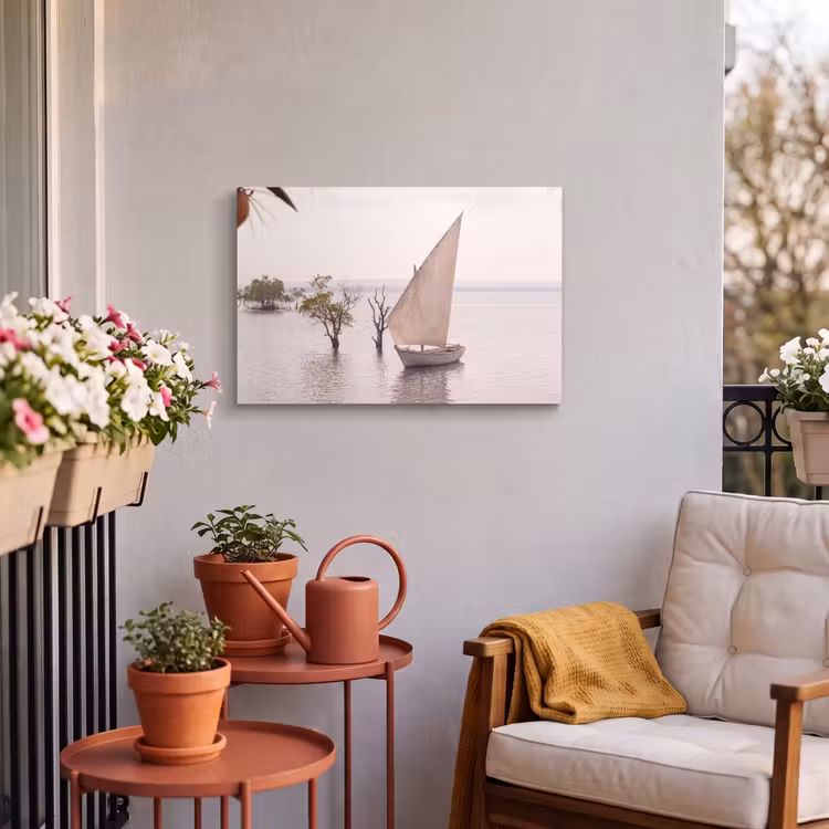Boot - Zeil - Water - Tropisch - Natuur Tuinposter op houten frame 2 cm dik klein -sfeer1